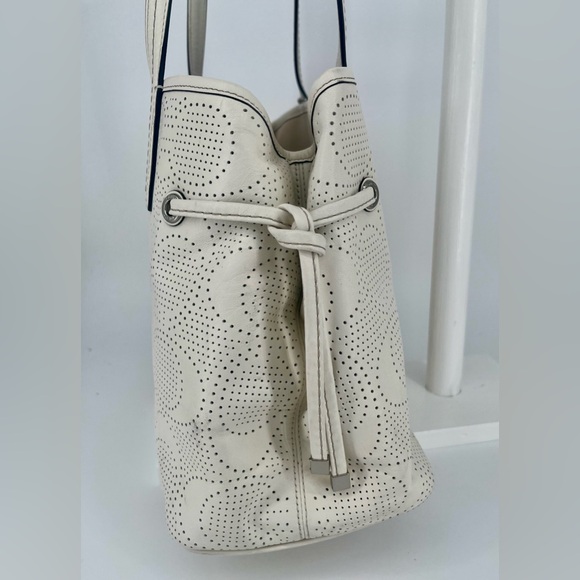 Coach style F21938 - Picture 4 of 10